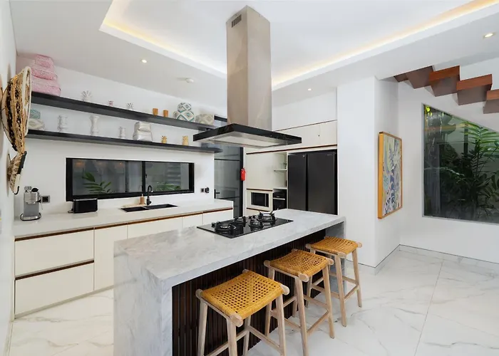 Devina By Pertama Villa